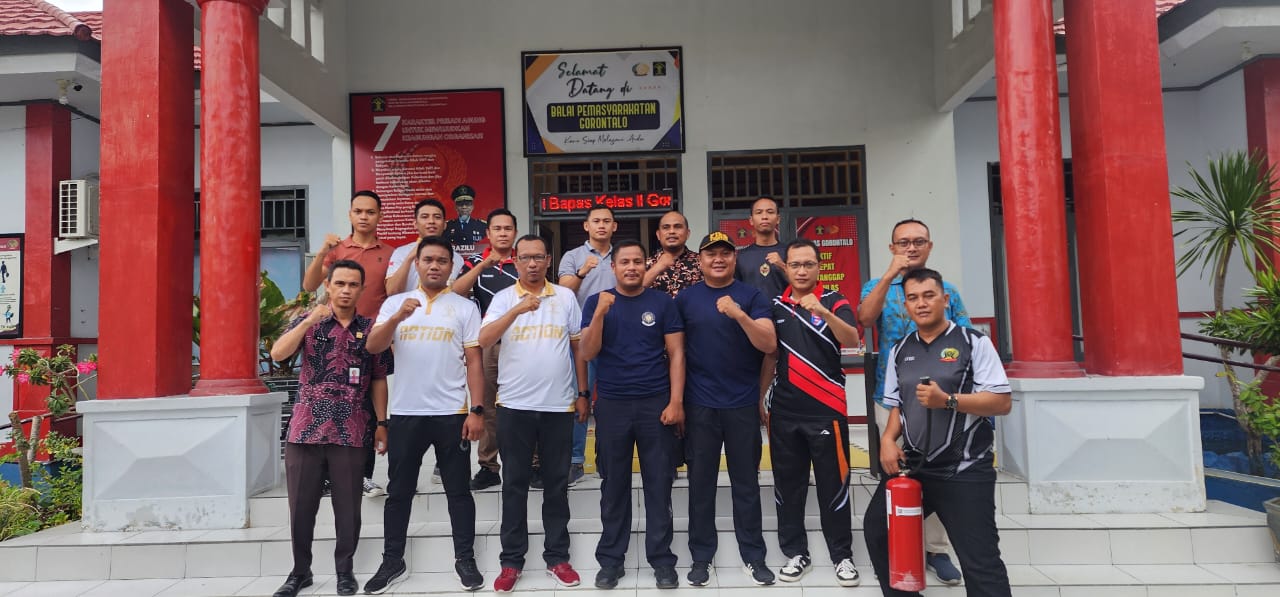 Sosialisasi Penggunaan Alat Pemadam Api Ringan untuk Pegawai Bapas Gorontalo